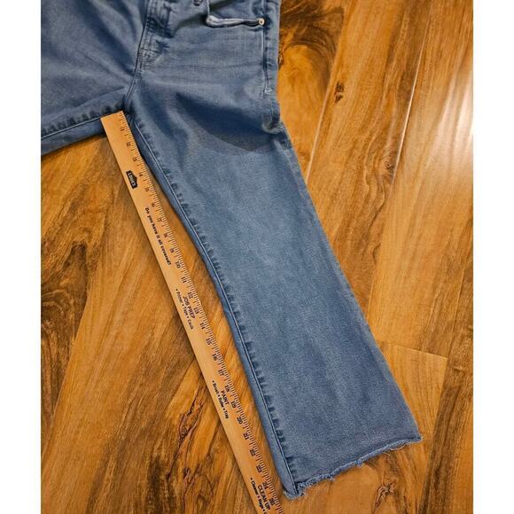 Good American 8/29 Raw Hems Classic Boot Cut jeans. Cotton Elastic blend.  Comfy - Picture 5 of 15